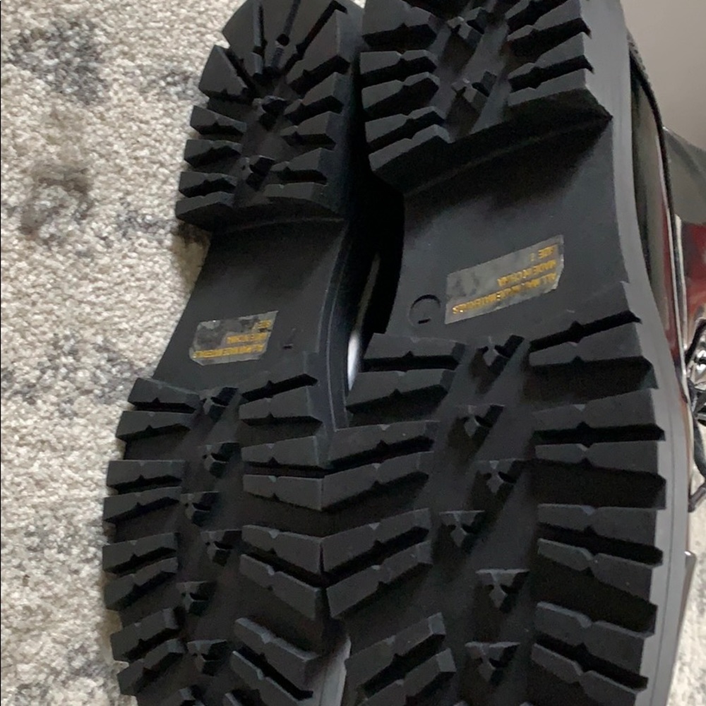 Boots - Picture 4 of 4